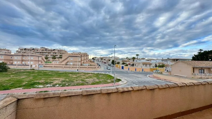 Apartamento de 3 dormitorios en Torrevieja, Spain No. 1031 № 25