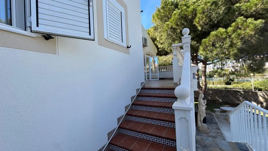 Villa de 3 dormitorios en Cabo Roig, Spain No. 106 № 10