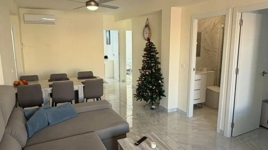 Apartamento de 3 dormitorios en Torrevieja, Spain No. 953 № 14