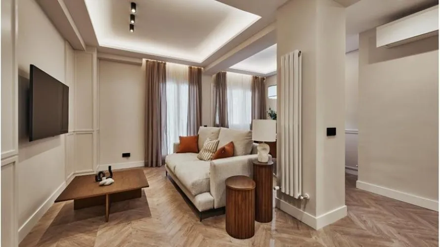 Apartamento de 3 dormitorios en Madrid, Spain No. 801 № 2