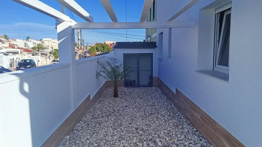 Apartamento de 3 dormitorios en Rojales, Spain No. 981 № 17