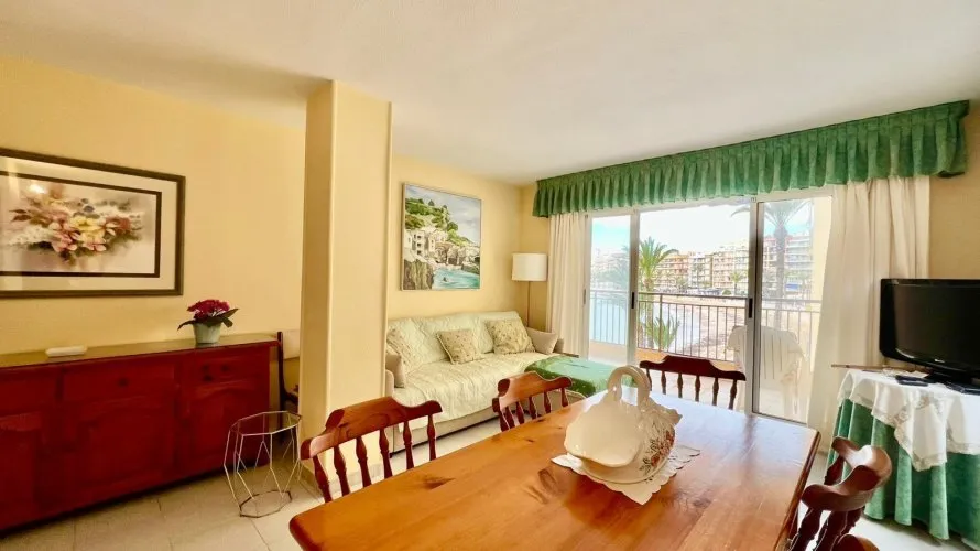 Apartamento de 3 dormitorios en Torrevieja, Spain No. 994 № 8