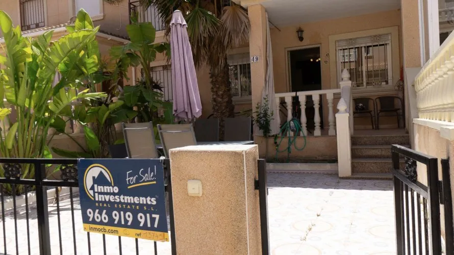 Сasa de 85m² en La Zenia, Spain No. 1358 № 2