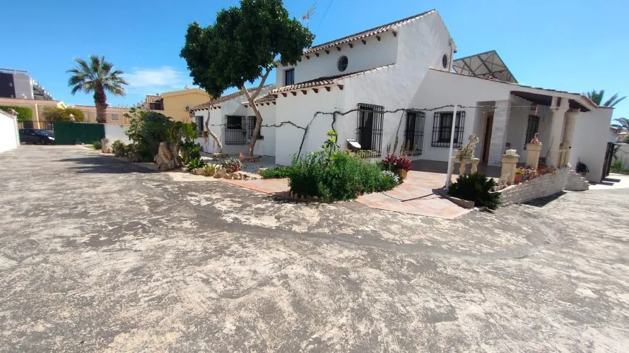 Сasa de 209m² en Alicante, Spain No. 950 № 10