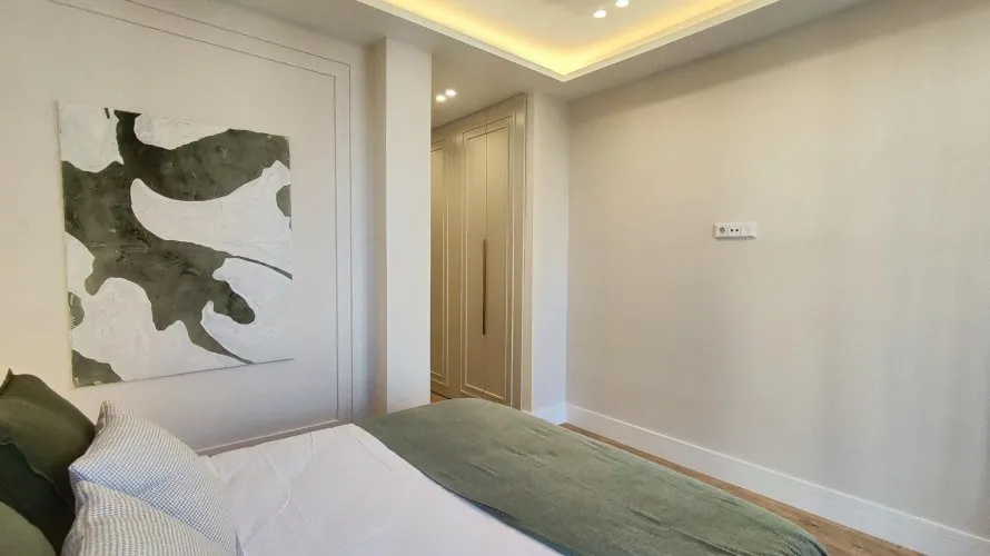 Apartamento de 2 dormitorios en Madrid, Spain No. 643 № 10