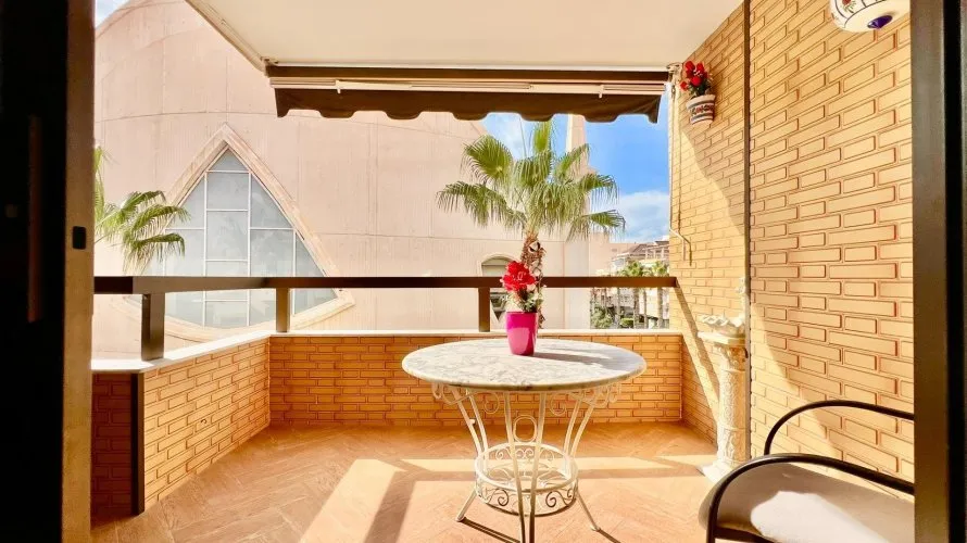 Apartamento de 3 dormitorios en Torrevieja, Spain No. 156 № 15