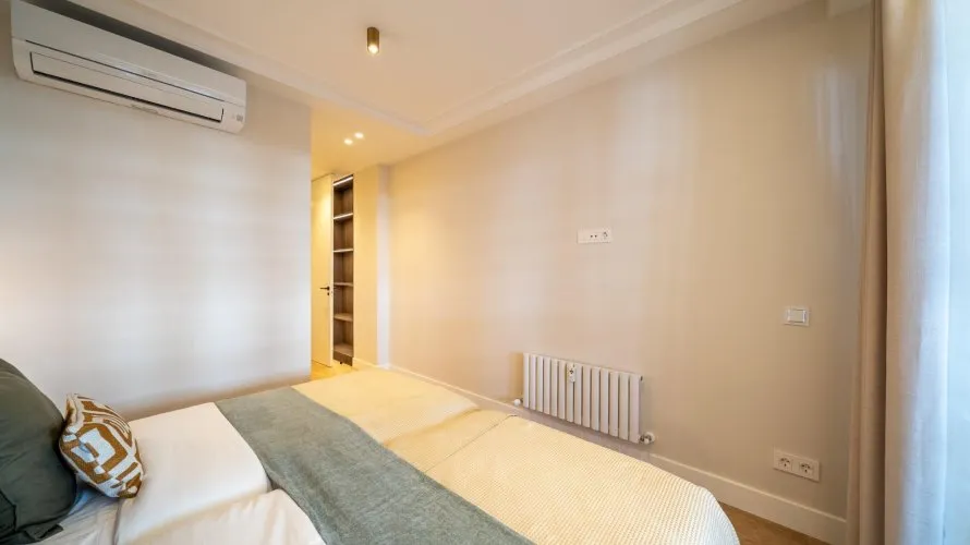 Apartamento de 3 dormitorios en Madrid, Spain No. 1006 № 27