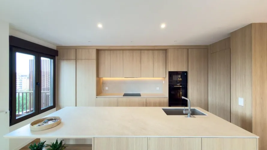 Apartamento de 3 dormitorios en Madrid, Spain No. 956 № 7