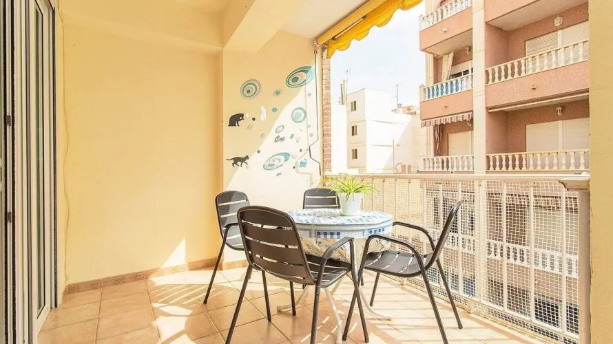 Apartamento de 3 dormitorios en Torrevieja, Spain No. 240 № 5