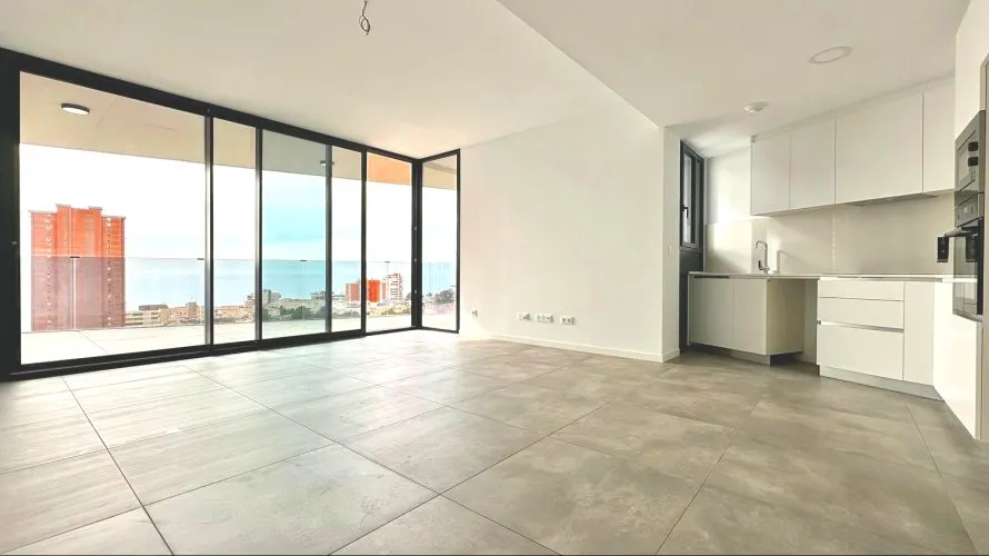 Apartamento de 2 dormitorios en Benidorm, Spain No. 525 № 3