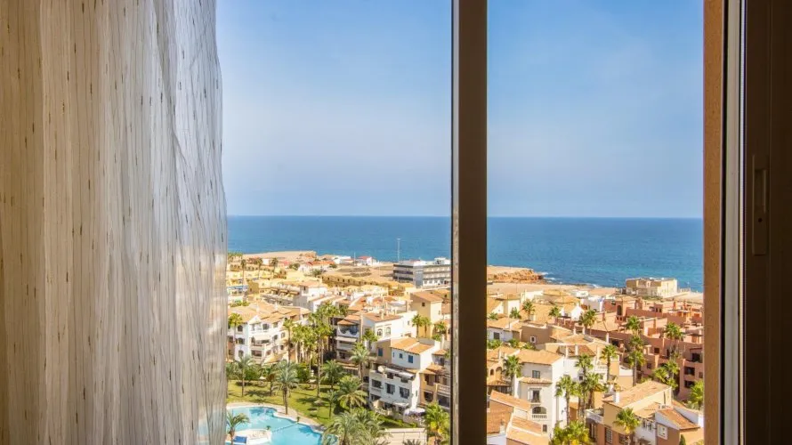 Apartamento de 3 dormitorios en Torrevieja, Spain No. 108 № 22
