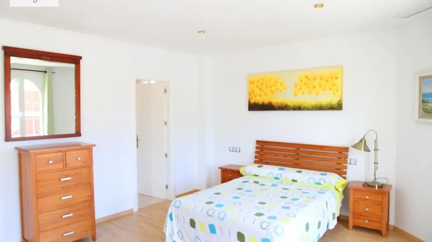Apartamento de 4 dormitorios en L'Eliana, Spain No. 1313 № 11