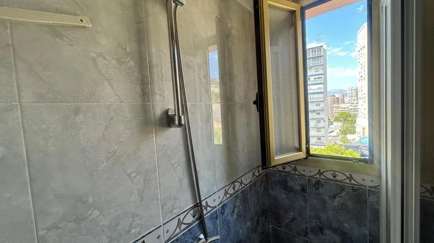 Apartamento de 3 dormitorios en Benidorm, Spain No. 1347 № 28