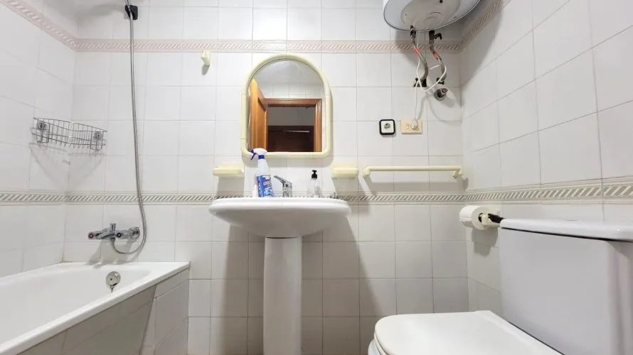 Apartamento de 1 dormitorio en Torrevieja, Spain No. 1040 № 24