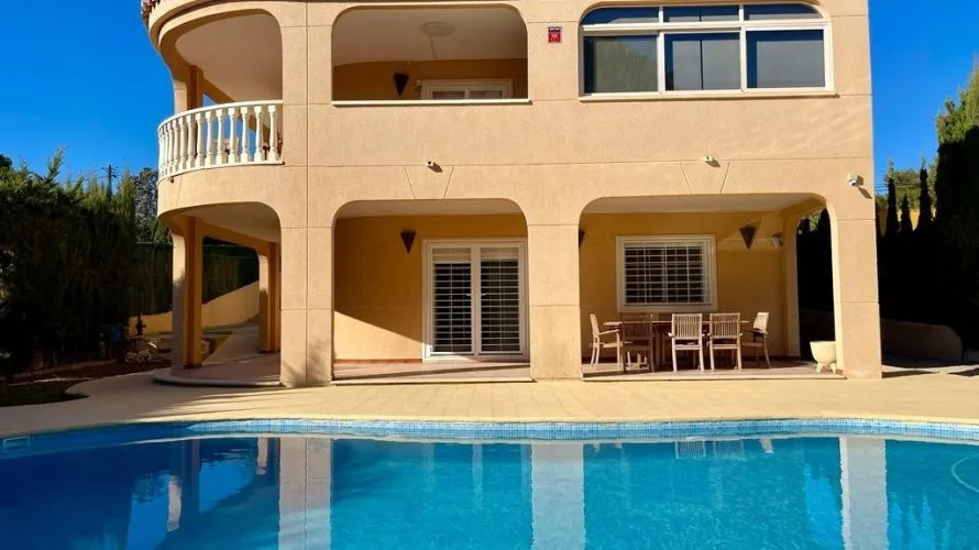 Villa de 4 dormitorios en Torrevieja, Spain No. 99