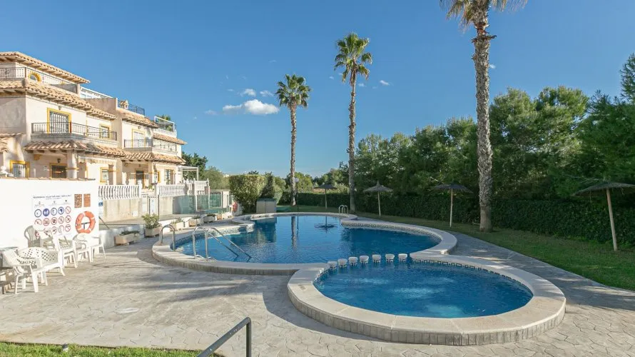 Apartamento de 74m² en Playa Flamenca II, Spain No. 1083 № 2