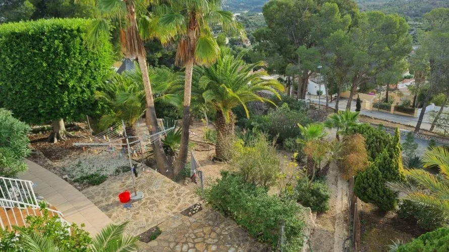 Villa de 3 dormitorios en La Nucia, Spain No. 1185 № 2