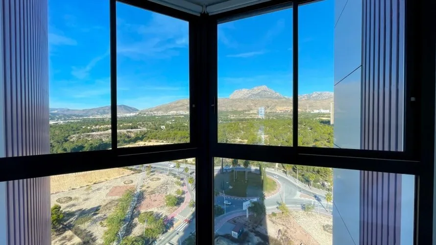 Apartamento de 2 dormitorios en Benidorm, Spain No. 525 № 9