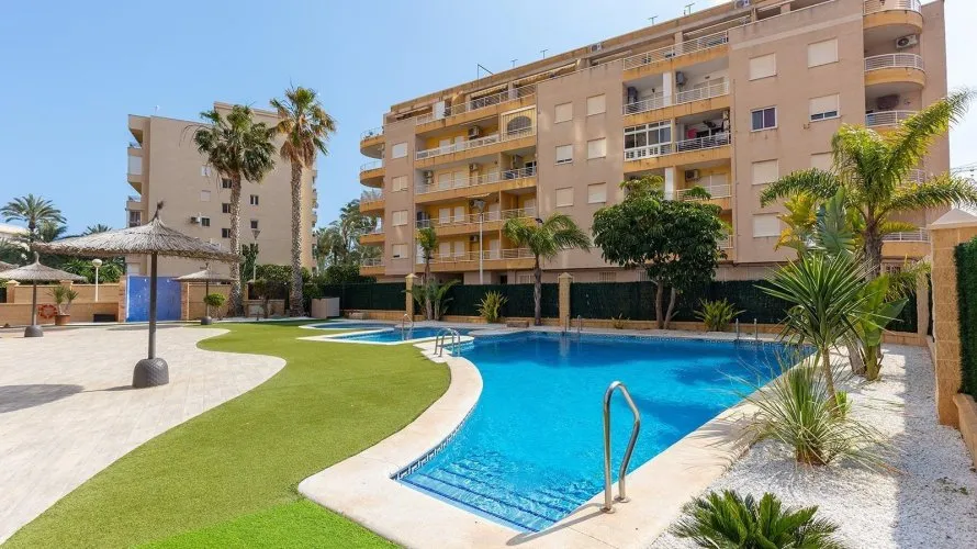 Apartamento de 1 dormitorio en Torrevieja, Spain No. 82 № 25
