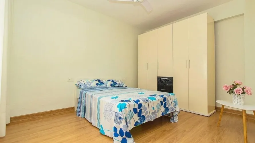 Apartamento de 3 dormitorios en Torrevieja, Spain No. 240 № 13