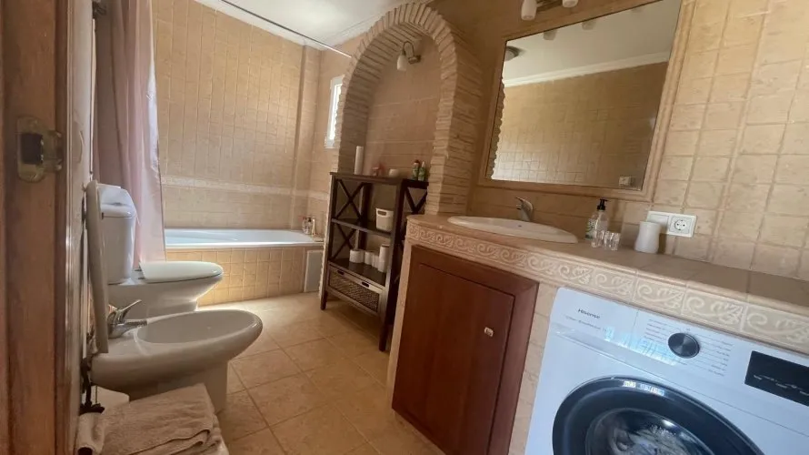 Сasa de 5 dormitorios en Torrevieja, Spain No. 802 № 15