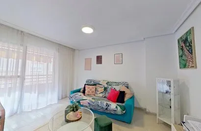 Apartamento de 4 dormitorios en Torrevieja, Spain No. 1391