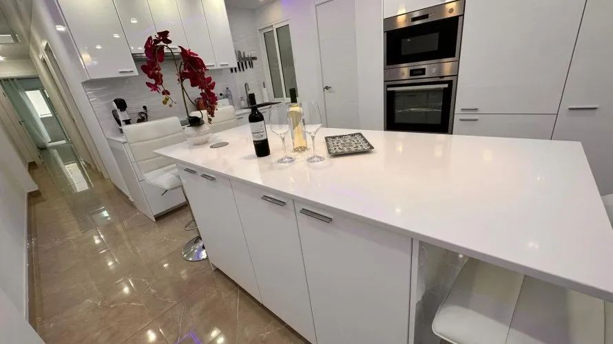 Apartamento de 3 dormitorios en Torrevieja, Spain No. 436 № 8