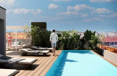 Apartamento de 2 dormitorios en Living Estepona Torrevieja, Spain No. 200