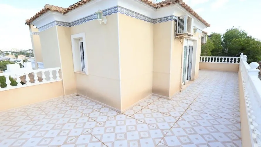 Apartamento de 5 dormitorios en Alicante, Spain No. 926 № 22