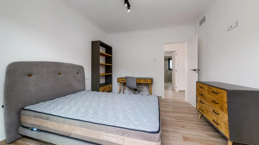 Villa de 4 dormitorios en Torrevieja, Spain No. 462 № 2