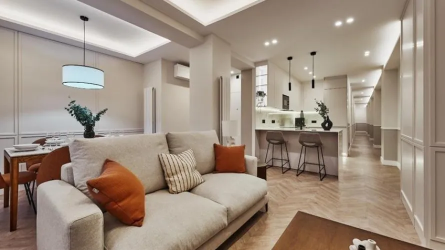Apartamento de 3 dormitorios en Madrid, Spain No. 801 № 1