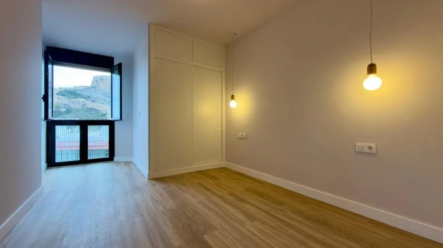 Apartamento de 3 dormitorios en Alicante, Spain No. 183 № 20