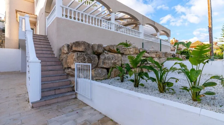 Apartamento de 3 dormitorios en El Campello, Spain No. 237