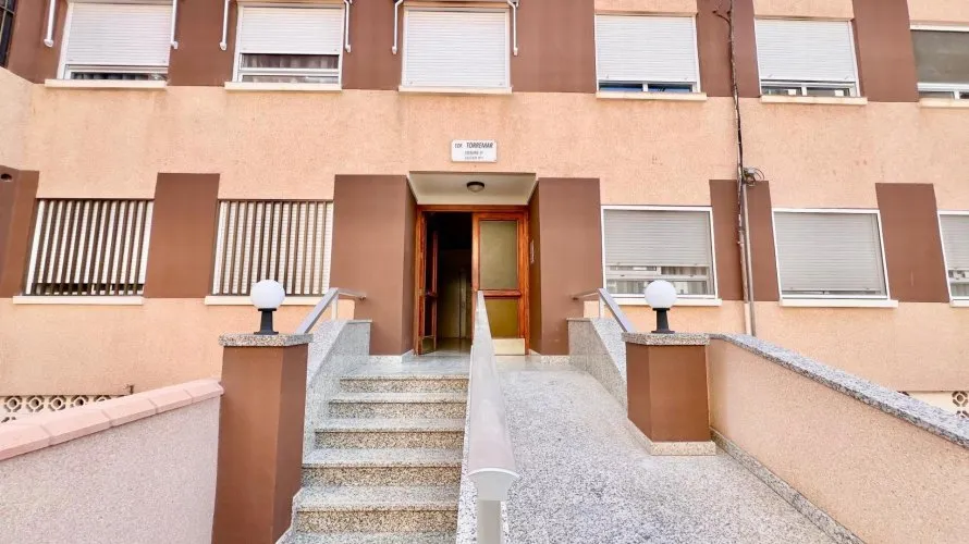 Apartamento de 3 dormitorios en La Mata, Spain No. 136 № 25