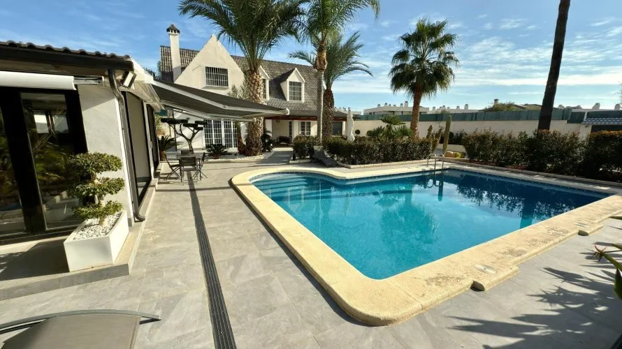 Villa de 5 dormitorios en San Juan, Spain No. 669 № 5