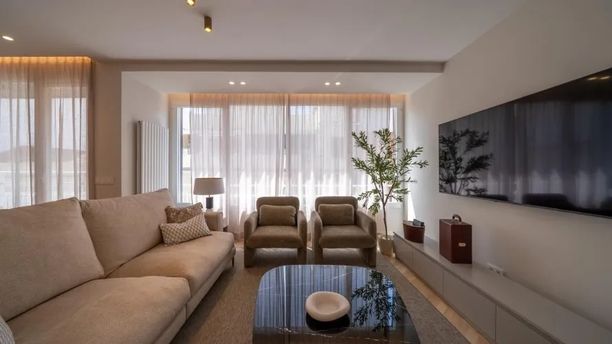 Apartamento de 3 dormitorios en Madrid, Spain No. 792 № 2