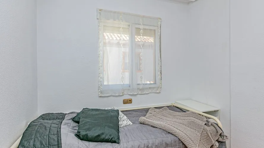 Apartamento de 74m² en Playa Flamenca II, Spain No. 1083 № 22
