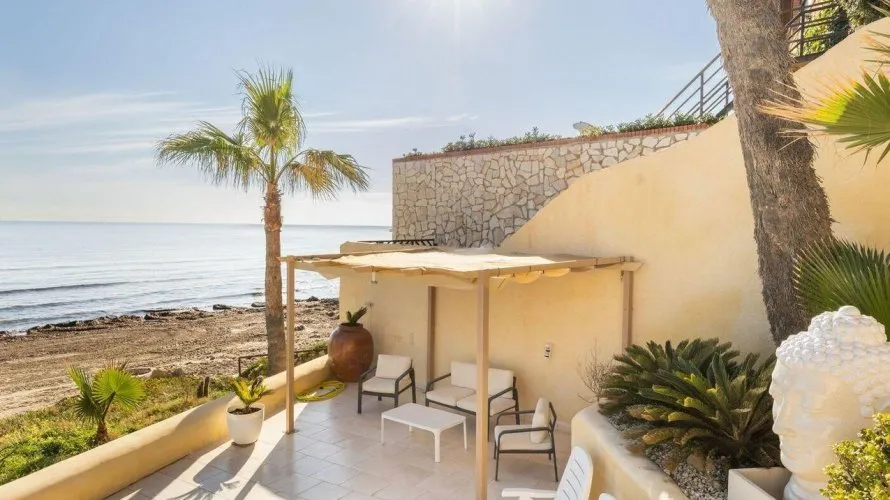 Villa de 10 dormitorios en Cabo De Las Huertas, Spain No. 1228