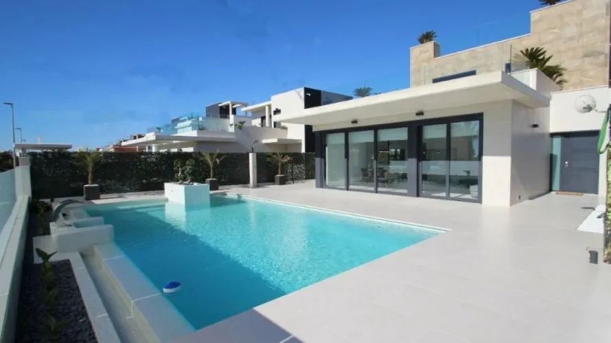Villa de 197m² en La Zenia, Spain No. 252 № 17