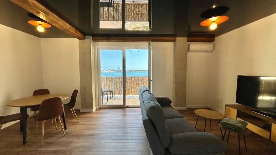 Apartamento de 2 dormitorios en Torrevieja, Spain No. 150 № 1