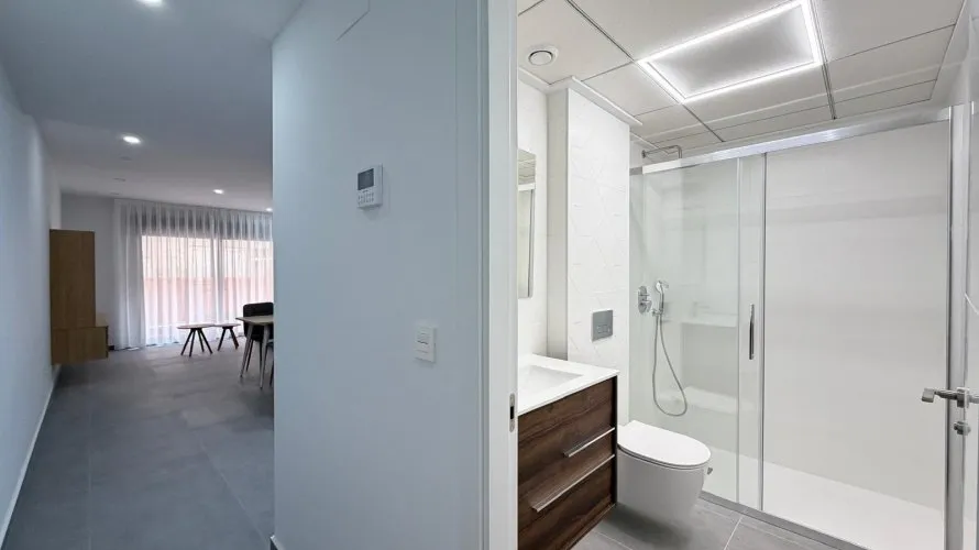 Apartamento de 3 dormitorios en Torrevieja, Spain No. 232 № 8