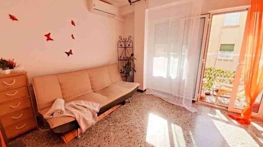 Apartamento de 2 dormitorios en Valencia, Spain No. 1171