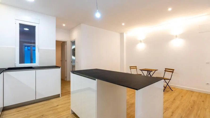 Apartamento de 1 dormitorio en Madrid, Spain No. 81 № 2