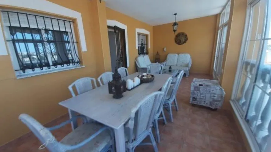Apartamento de 283m² en Torrevieja, Spain No. 619 № 2