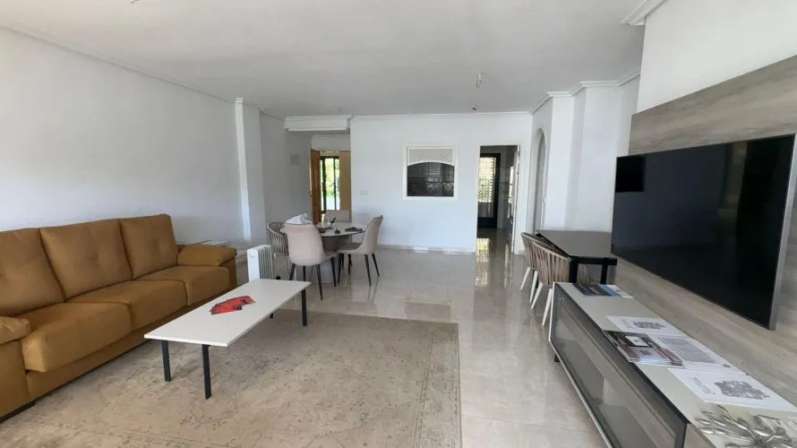 Apartamento de 2 dormitorios en Campoamor, Spain No. 987 № 4