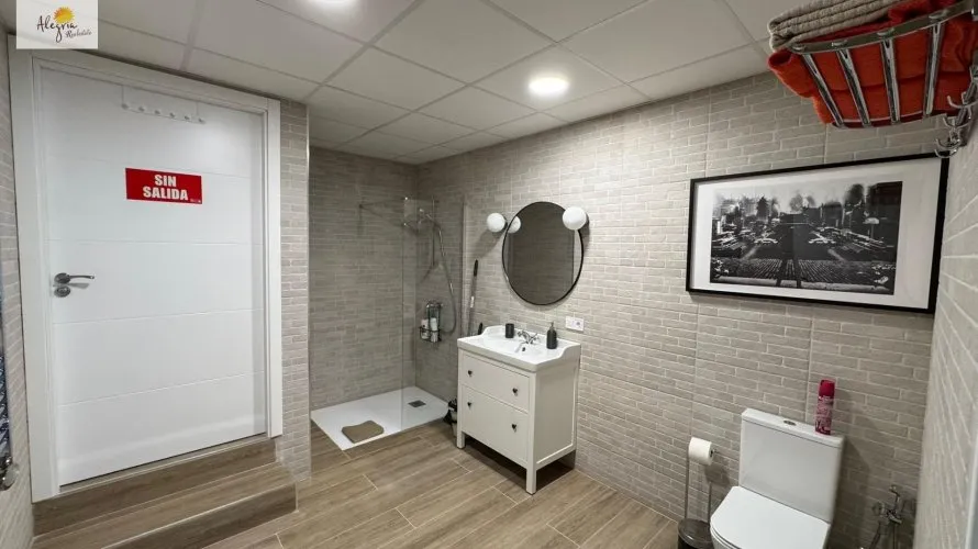 Apartamento de 1 dormitorio en Valencia, Spain No. 815 № 9