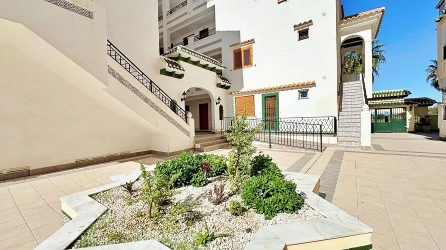 Apartamento de 1 dormitorio en Torrevieja, Spain No. 1021 № 6