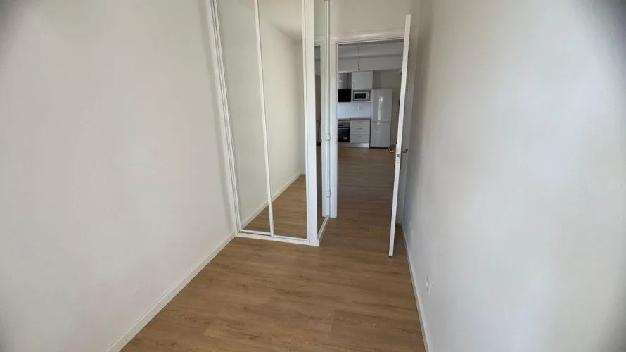 Apartamento de 2 dormitorios en Madrid, Spain No. 908 № 10