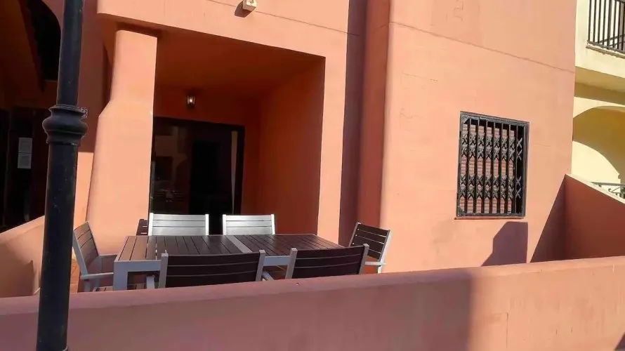 Apartamento de 2 dormitorios en Torrevieja, Spain No. 933 № 28