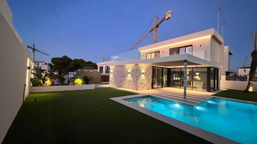 Villa de 3 dormitorios en Alicante, Spain No. 534 № 17